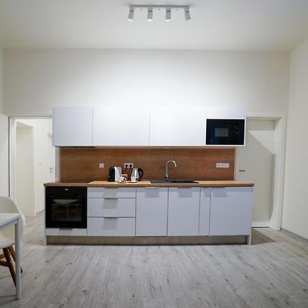 Lucy'S Apartments 2 Оломоуц Экстерьер фото
